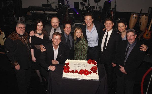 Jensen Ackles et Jared Padalecki c l brer les 100 pisodes Jensen Ackles et Jared Padalecki c l brer les 100 pisodes